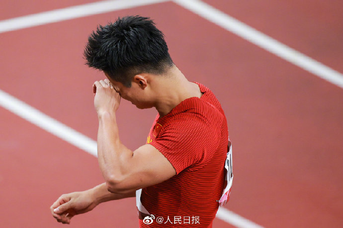 开云首页体验-苏炳添刷新世界纪录，湖人教练激动落泪！(苏炳添刷新世界纪录,湖人教练激动落泪了吗)