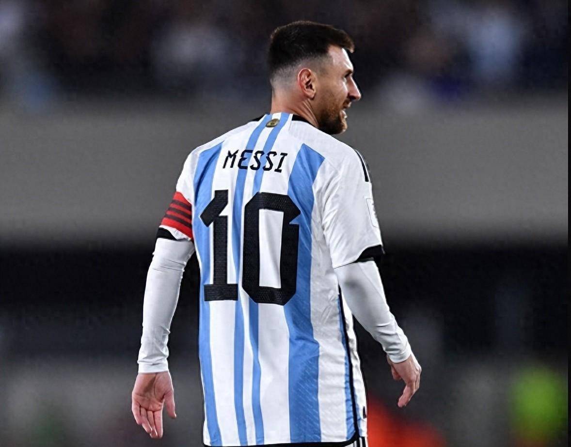 开云首页APP-包含穆古鲁扎官方宣布晋级下一阶段新规,西班牙队引发争议!引发球迷热议的词条